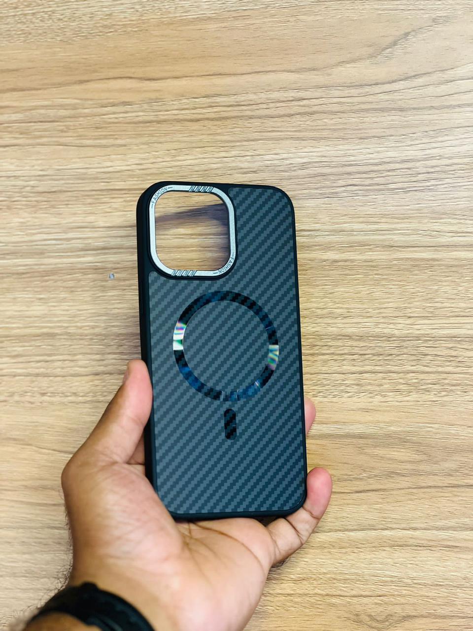 Magnetic Ultra Slim Carbon Fiber Case