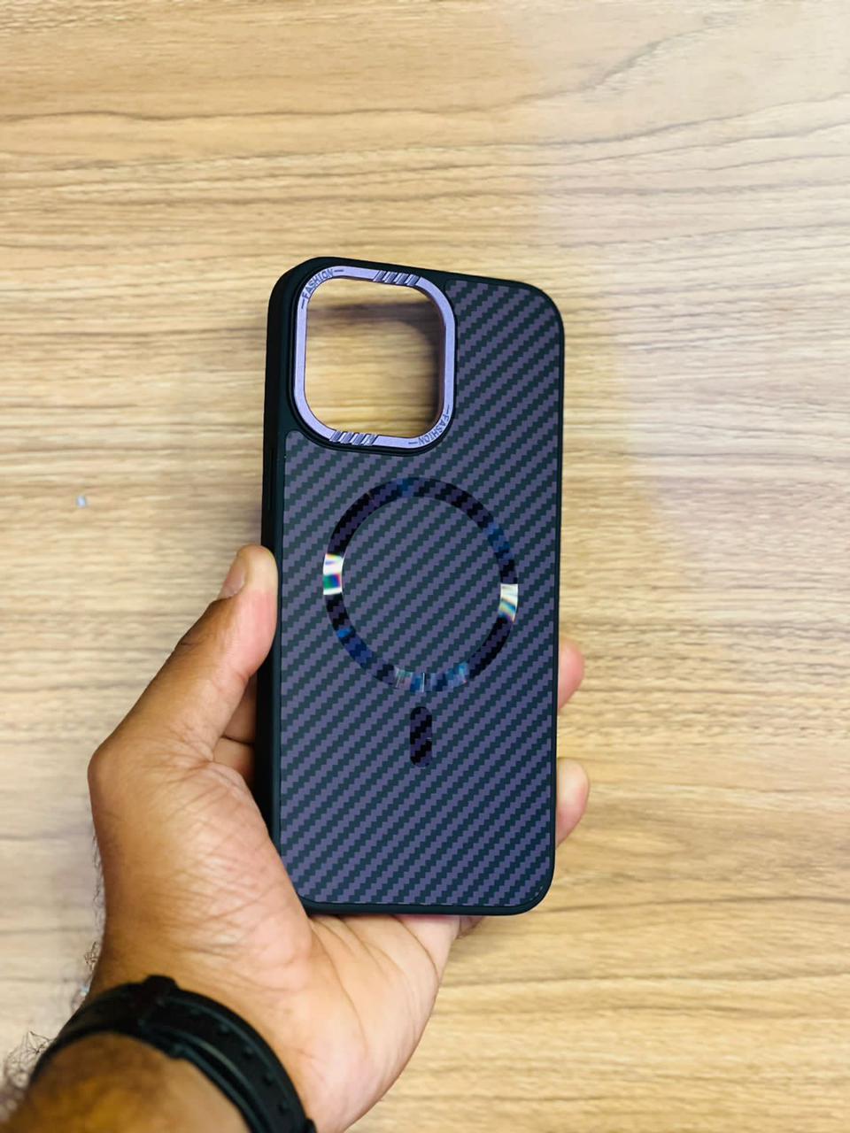 Magnetic Ultra Slim Carbon Fiber Case