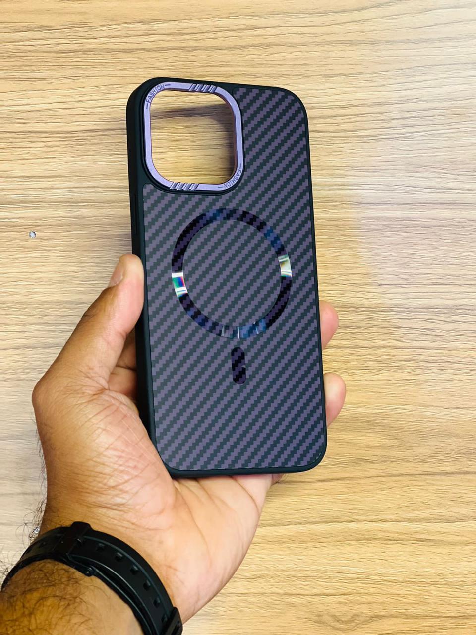 Magnetic Ultra Slim Carbon Fiber Case